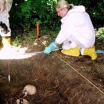 Hoe behoud je vliegtuigwrakken na 80 jaar onder de grond? De wetenschap achter metaalconservering